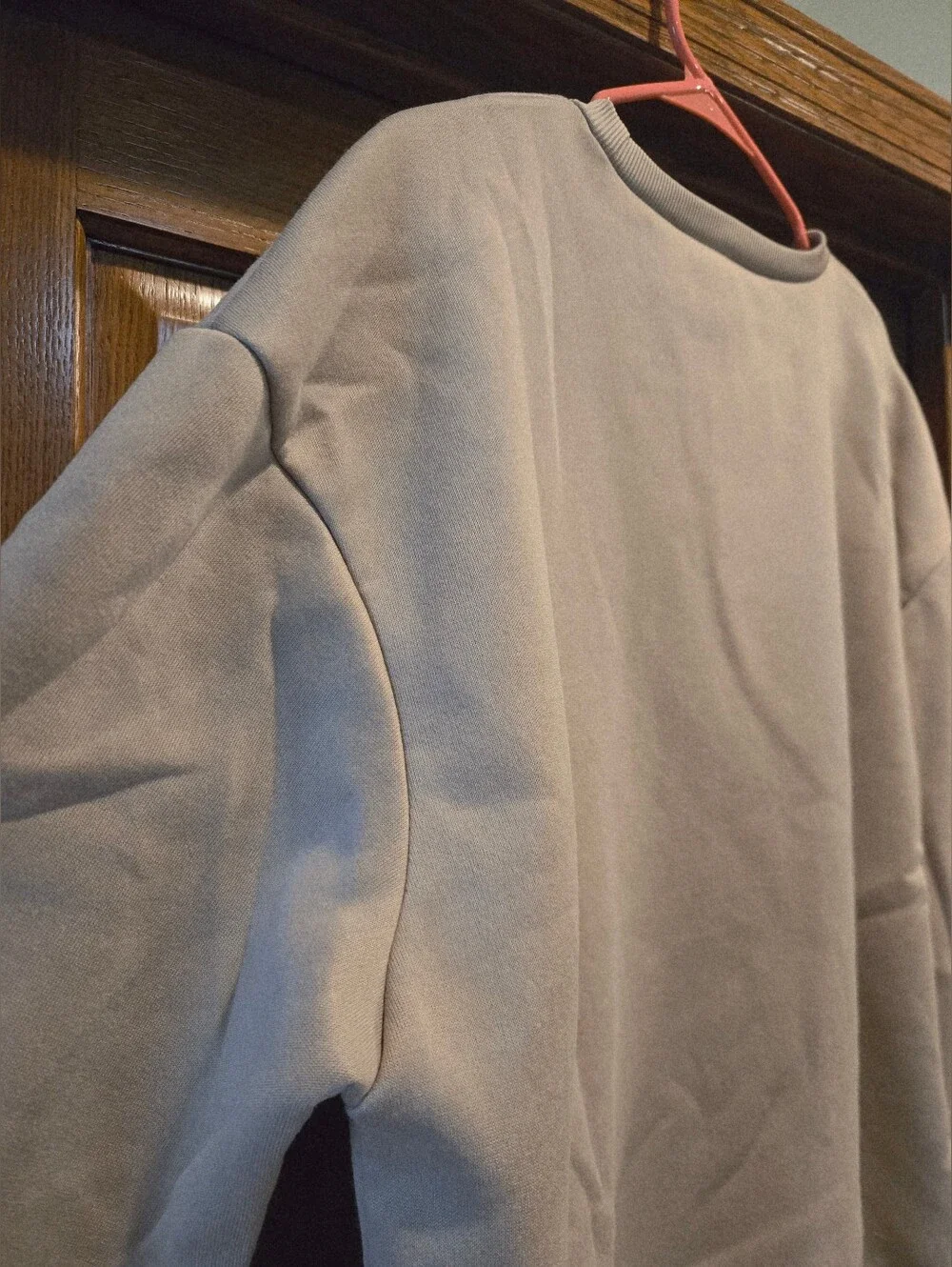 SHEIN Light Tan Sweatshirt with Red Boston Graphic - Picture 12 of 16